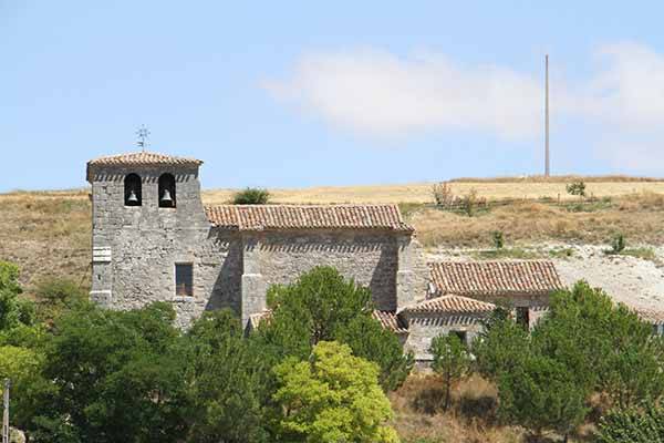 La iglesia de San Vicente es una combinación de estilo románico y renacentista.