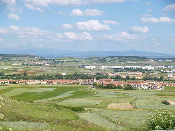 Panorámica del valle en el que se asienta Quintanadueñas.