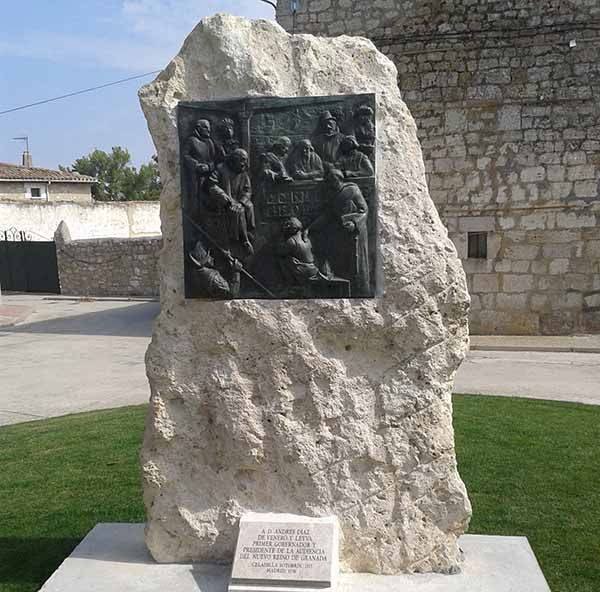 Relieve dedicado a Andrés Díaz de Venero y Leyva en Celadilla-Sotobrín.