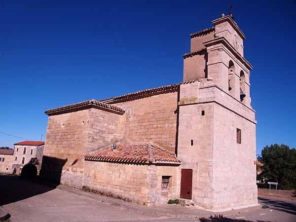 La iglesia de Santa Cristina, edificada en el siglo XVII, es de estilo barroco.