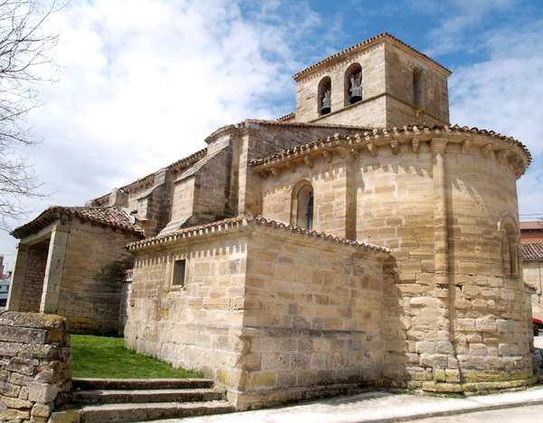 La iglesia de Santiago es un magnífico exponente del románico rural burgalés.