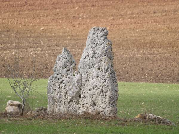 Menhir Las Dos Hermanas