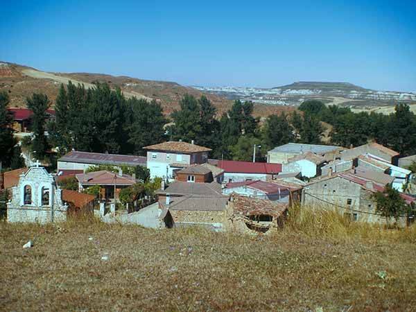 Panorámica de Melgosa de Burgos, vista desde el cerro en el que se encuentra la primitiva iglesia.