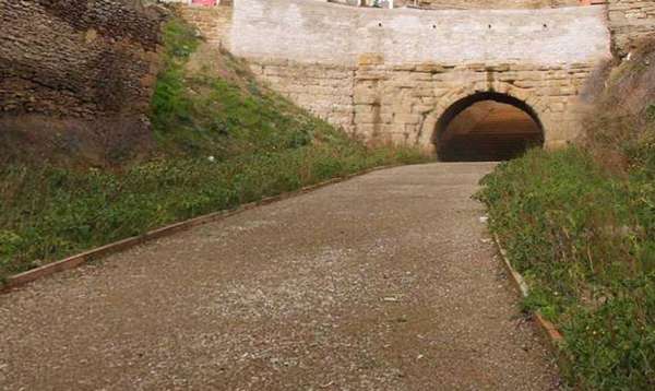 El puente de San Ciprián, uno de los puentes conservados de esta Vía Romana a su paso por Cerezo de Río Tirón. <br>Fuente: El correo de Burgos.